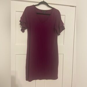 White House Black Market Size Medium Purple cocktail dress fluttery sleeves EUC